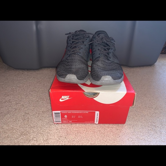 Nike Jacquard Roshe run athletic sneaker running shoe - Picture 2 of 6